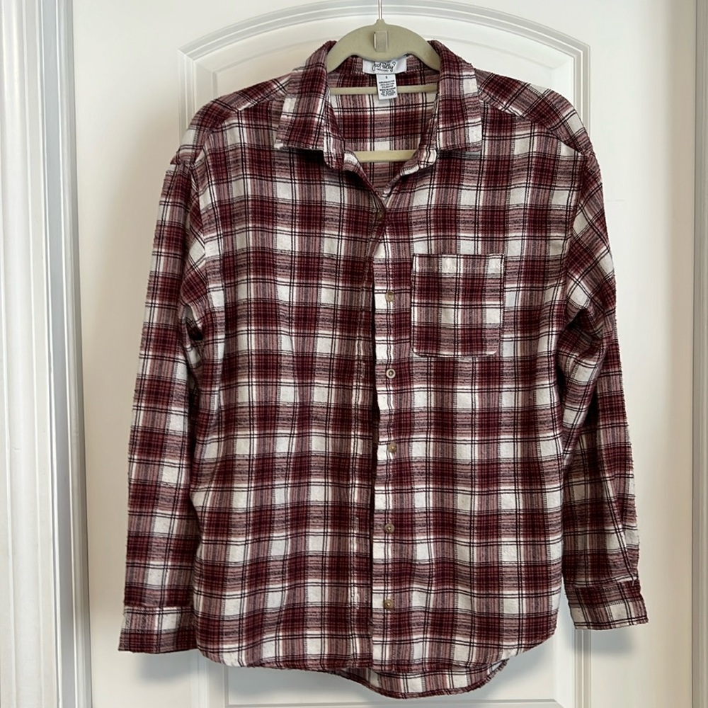 Juniors flannel shirt. Size S.